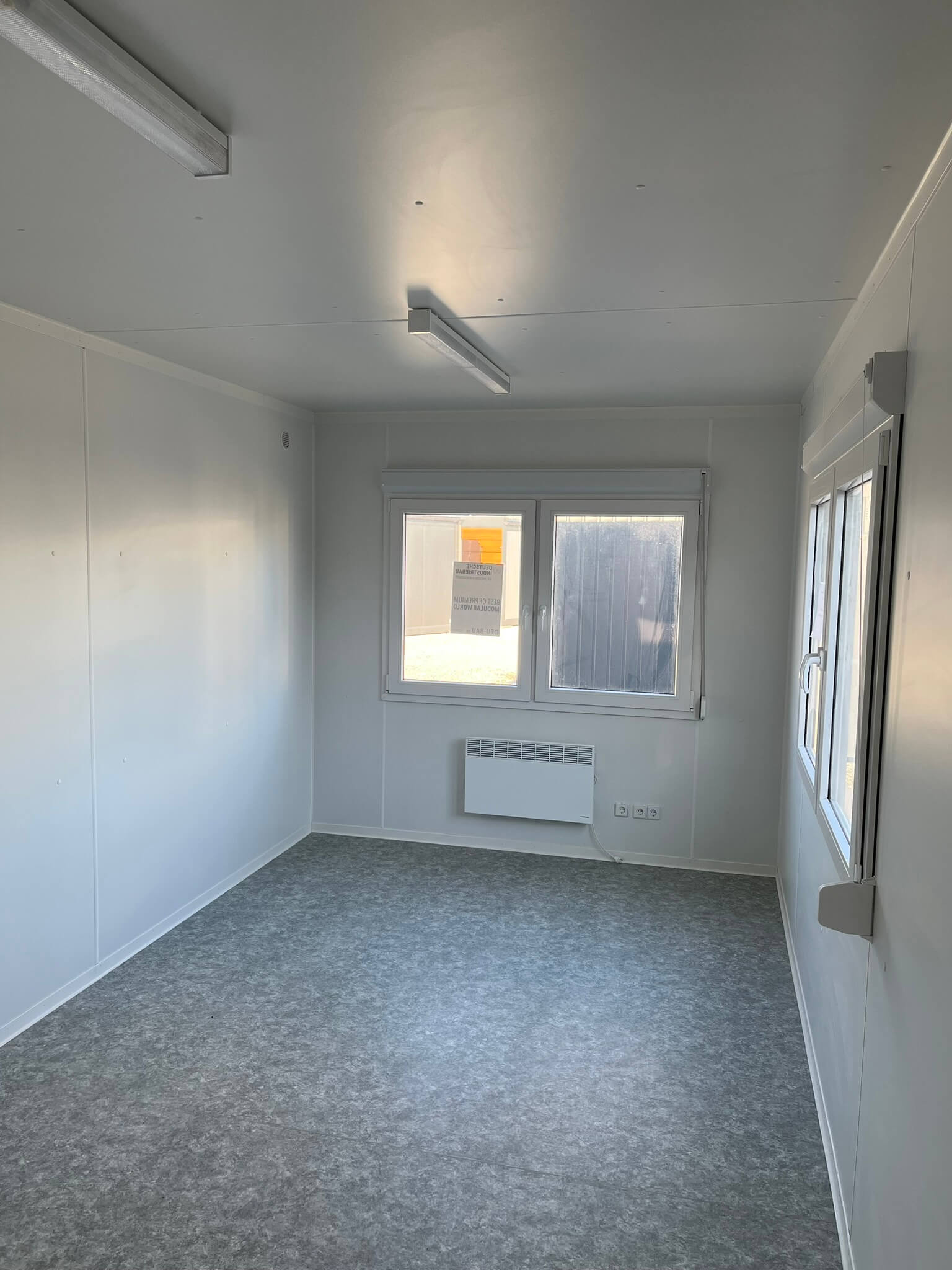 CONTAINER WITH TWO WINDOWS 18 - Image 3